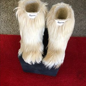 Regina “Sarah 2” long hair fur boots